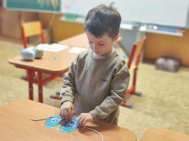 b9eedaf2-f294-48a3-be54-d8a585602985