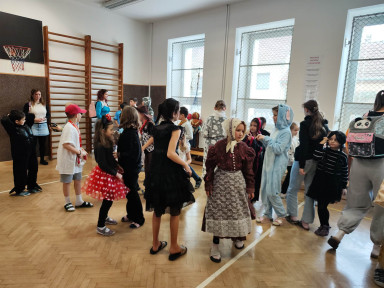 1010fe46-7a05-43f7-942c-46ce703fdf8f