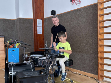 989f4b1d-c592-4133-9a4f-9f2609e9ab53