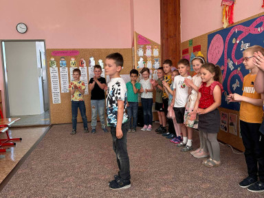 7de9d385-eb61-446d-9501-89eca7a0f7bd