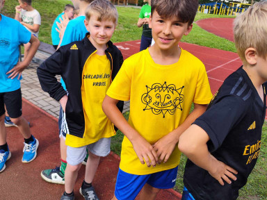 b2155cc2-6083-4131-a184-8f7ecd355765