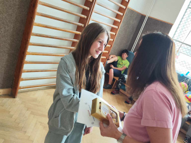 61770590-0271-4420-93ae-cc40a8e38efa