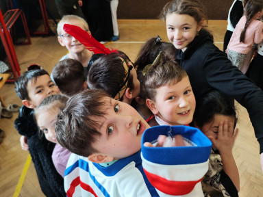 e5575269-03a0-425a-a933-060dbd8acc81