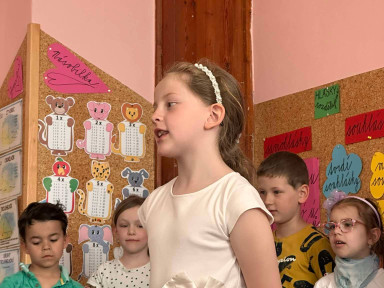 cb0940c6-a4e3-476b-bb35-7cf153d8f131