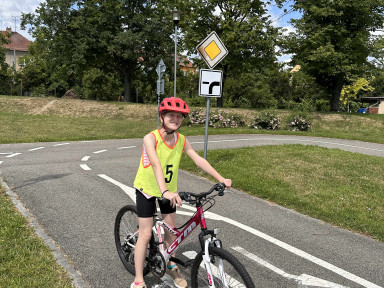 93d2d7b8-52b5-451c-a00a-0561f7fb7c19