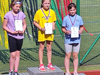 21fd2234-b6f0-4178-acdc-074f953cb7c2