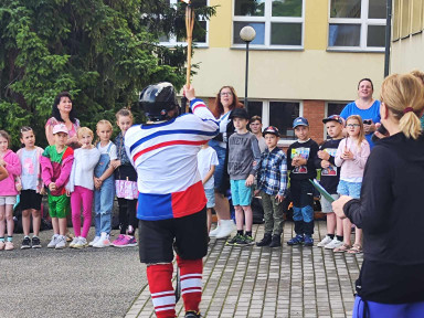 bd418502-537a-479d-b5db-9ab4e5f9fee6