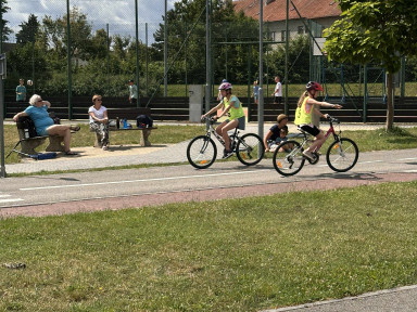 16a4b217-f7a9-4737-b708-bce128de4e11