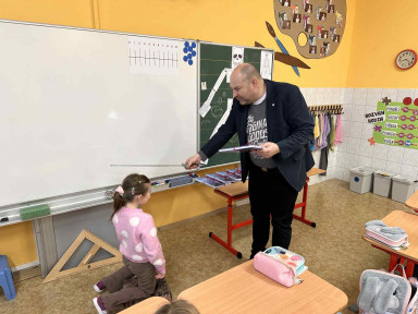 f0f91dd3-354e-44a1-b052-b35b1c2bcb8a